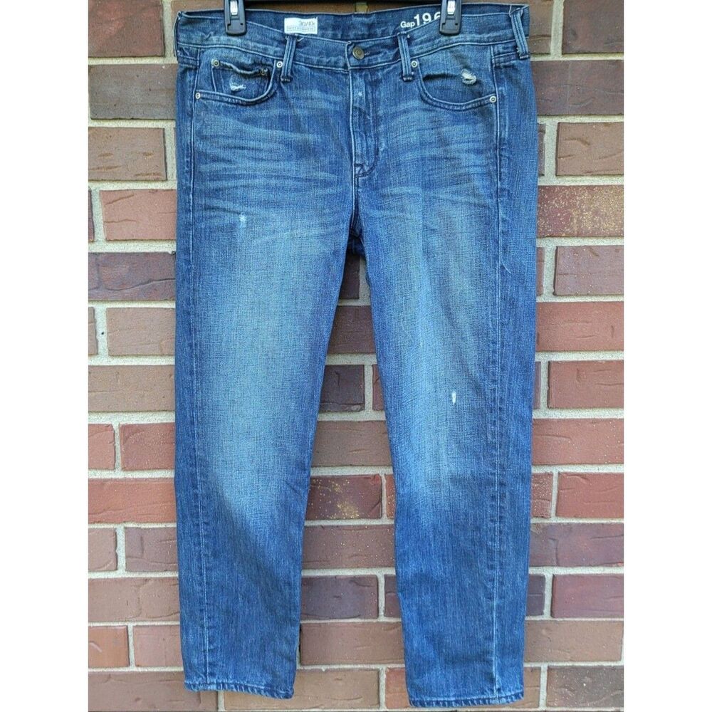 GAP 1969 Sexy Boyfriend Jeans, Tapered Leg Crystal Wash Size 10 (measures 35x28)